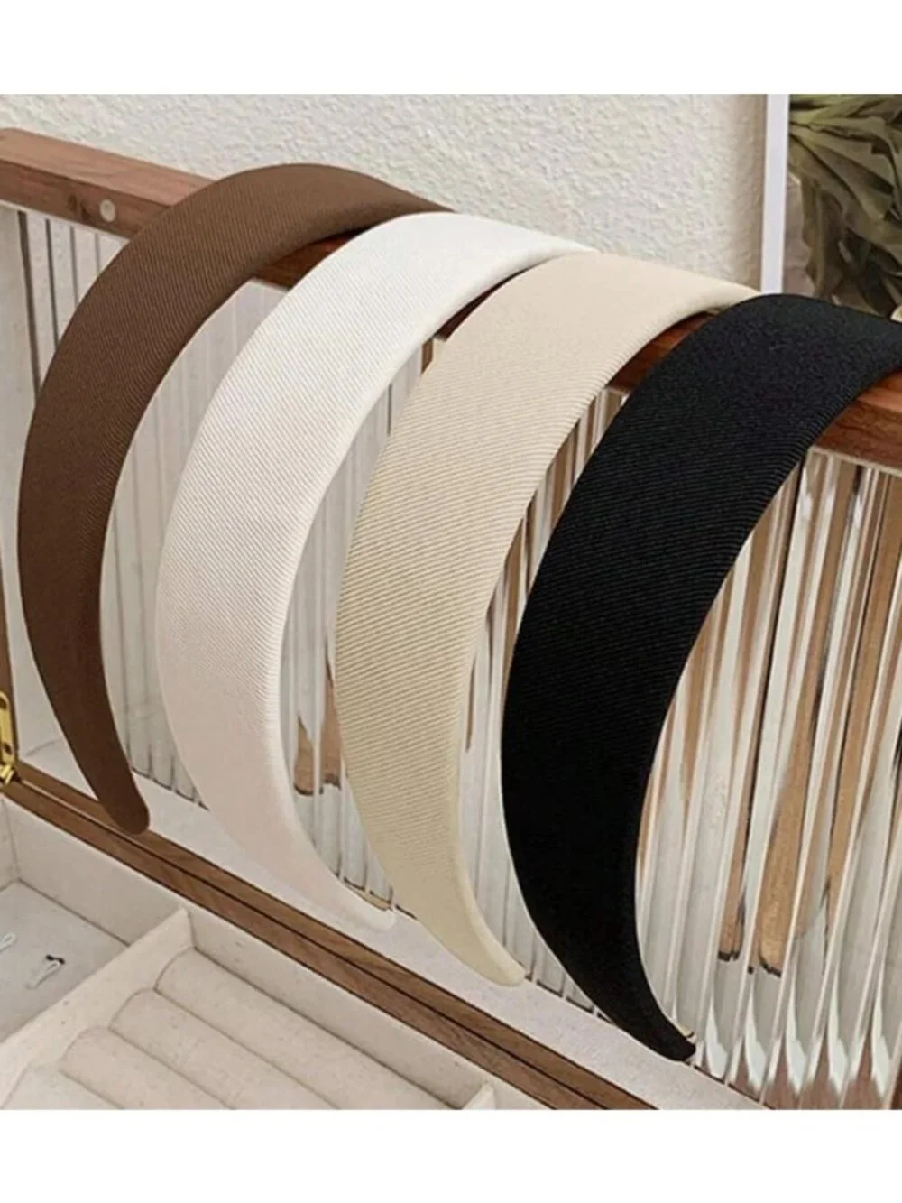 Trendy Non-Slip Headbands for Women - 4PCS Cute Elastic Hair Bands, Fall Fashion